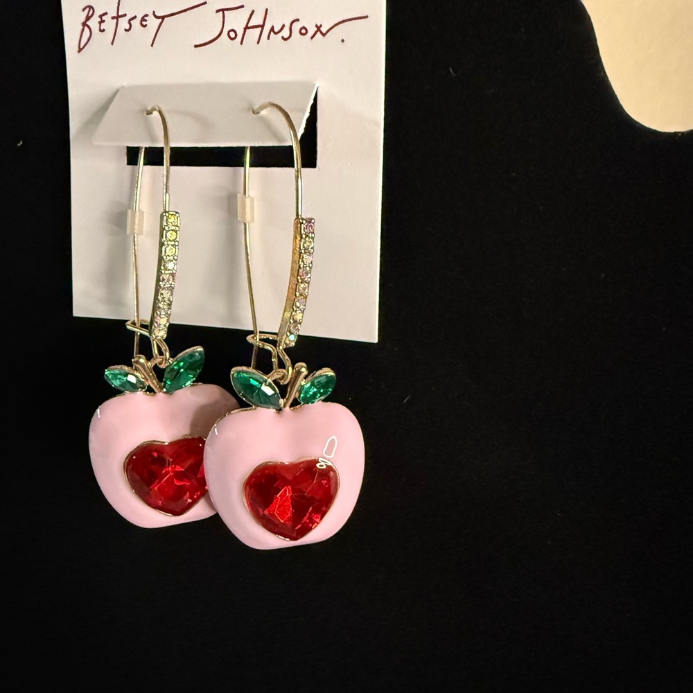 🍎Betsey Johnson Pink Apple Drop Earrings with Red Heart Crystals